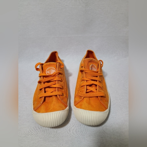 Palladium shoes- Size 9.5 womens - Picture 2 of 5